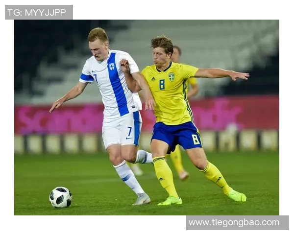 美国足球明星与队友的默契配合与精彩瞬间回顾 美国足球明星与队友的默契配合与精彩瞬间回顾